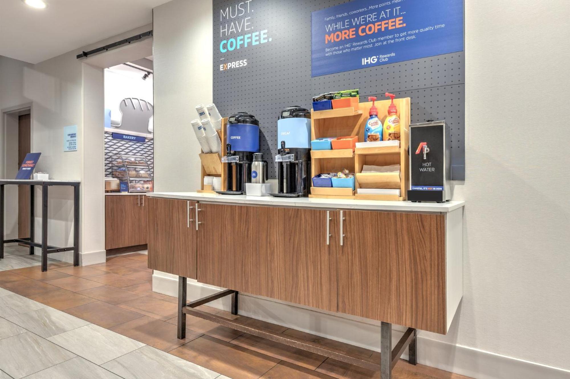 Holiday Inn Express & Suites Moore By Ihg Esterno foto