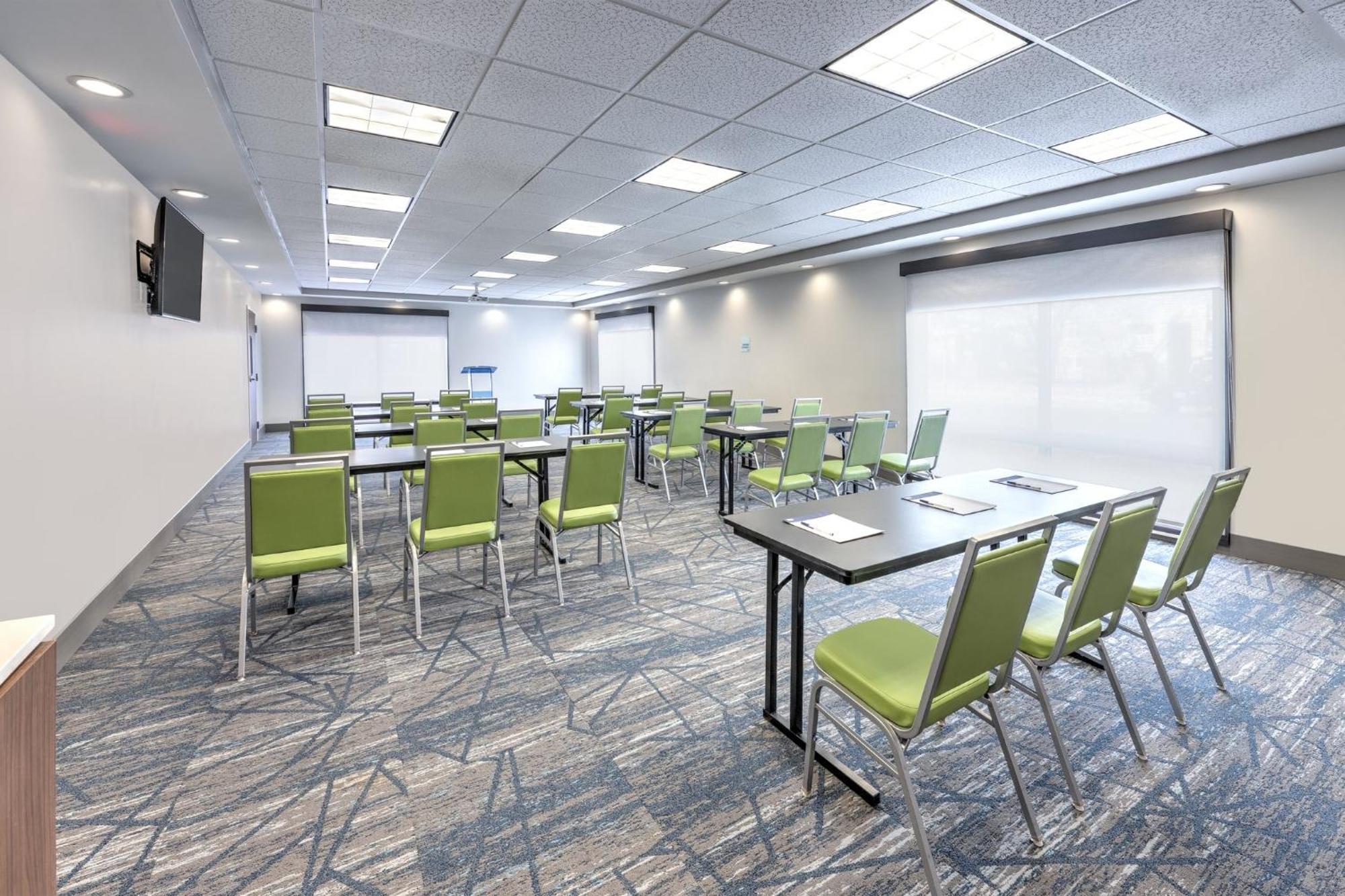 Holiday Inn Express & Suites Moore By Ihg Esterno foto