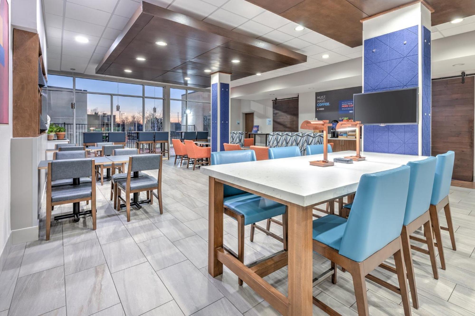 Holiday Inn Express & Suites Moore By Ihg Esterno foto