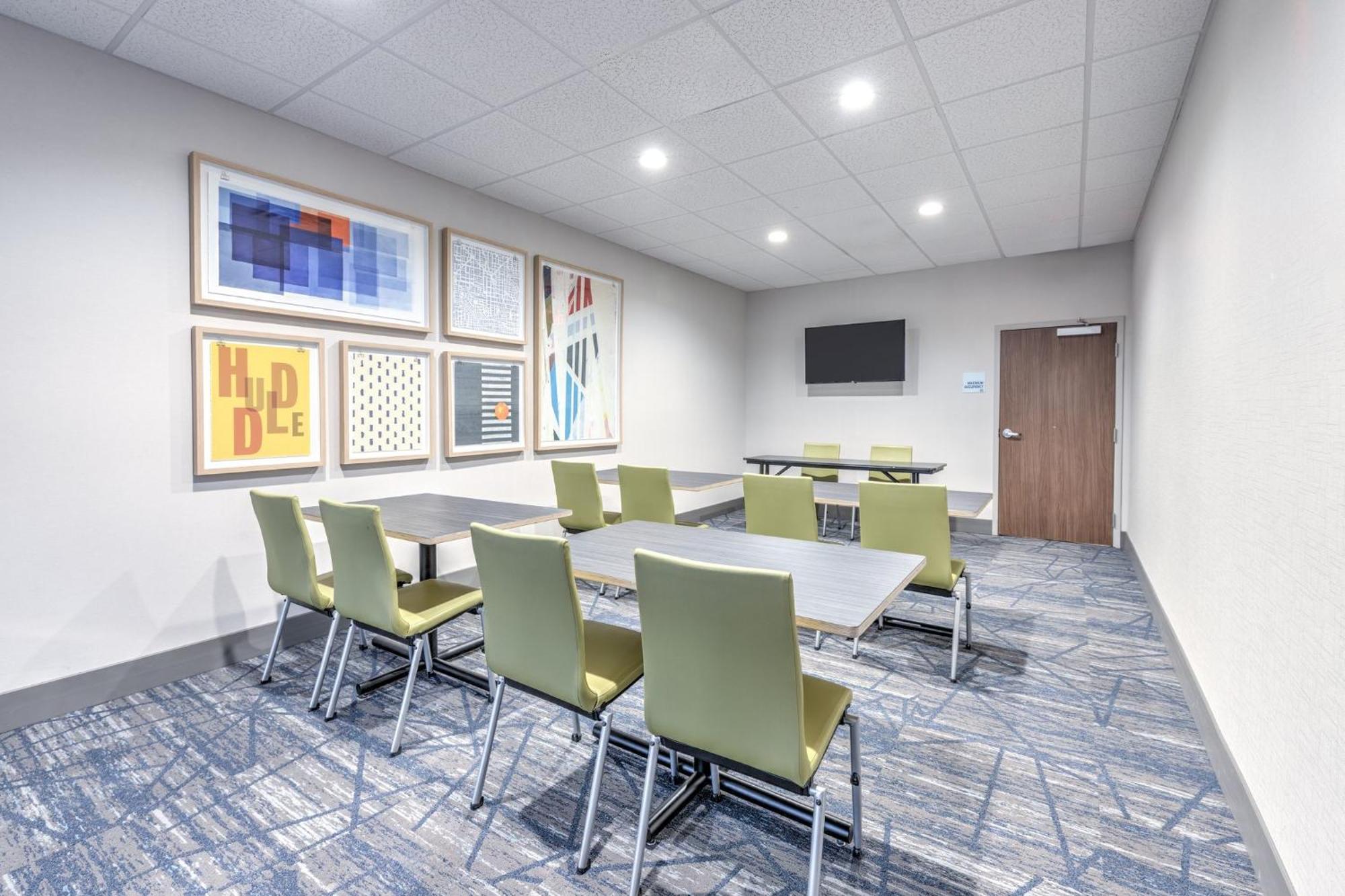 Holiday Inn Express & Suites Moore By Ihg Esterno foto