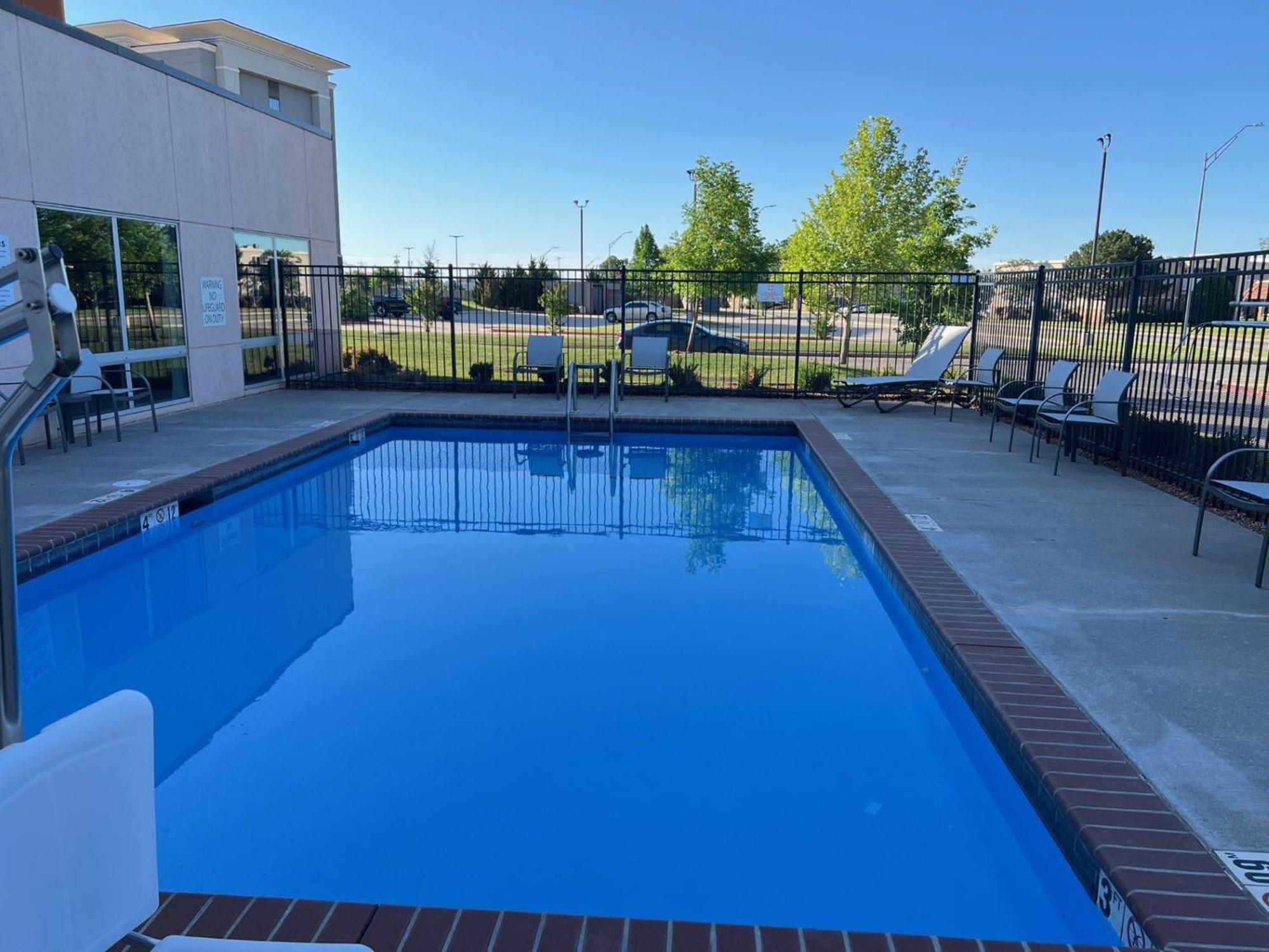Holiday Inn Express & Suites Moore By Ihg Esterno foto